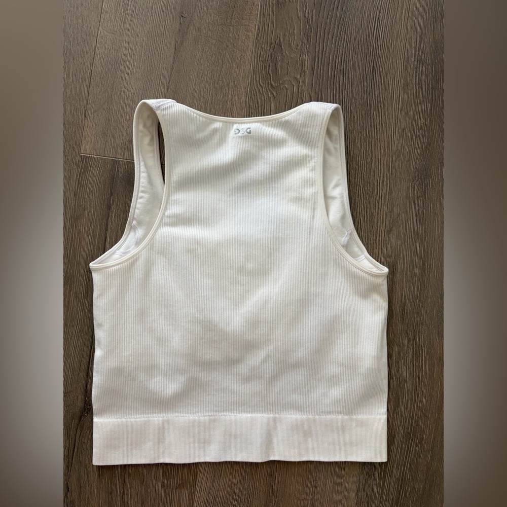 DSG White Ribbed Cropped Tank - Picture 2 of 3